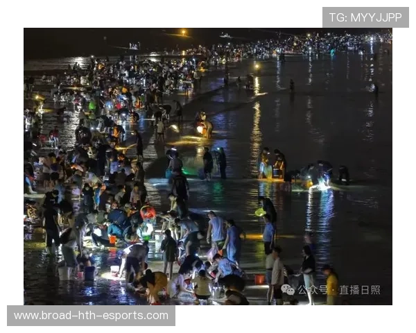 市民凌晨赶海收获满满，台风后的特别礼物，台风后海边上能捡海螺吗