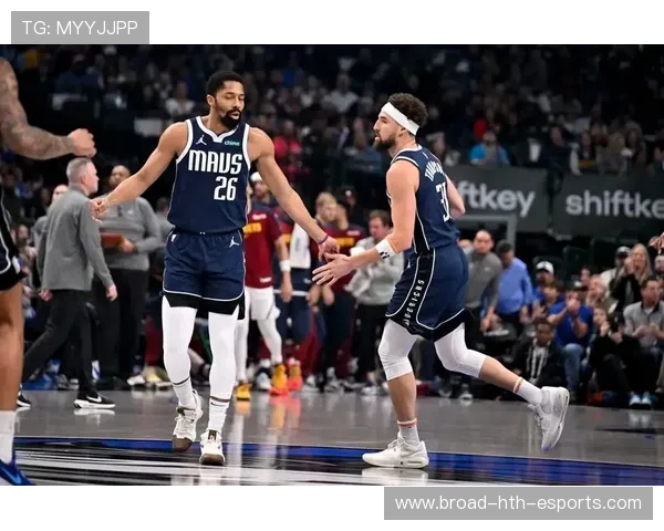 掘金防守体系完善，约基奇再度三双，约基奇砍下27分11助 掘金5人得分上双