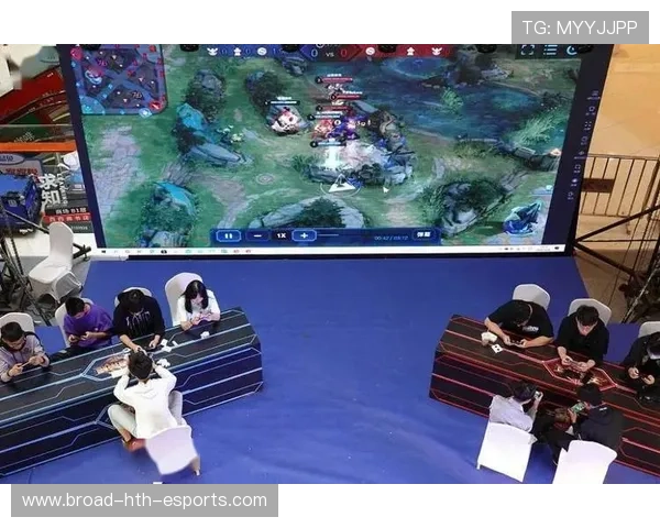 战队实战直播平台推出多视角观战功能，观战视角开挂是什么样的