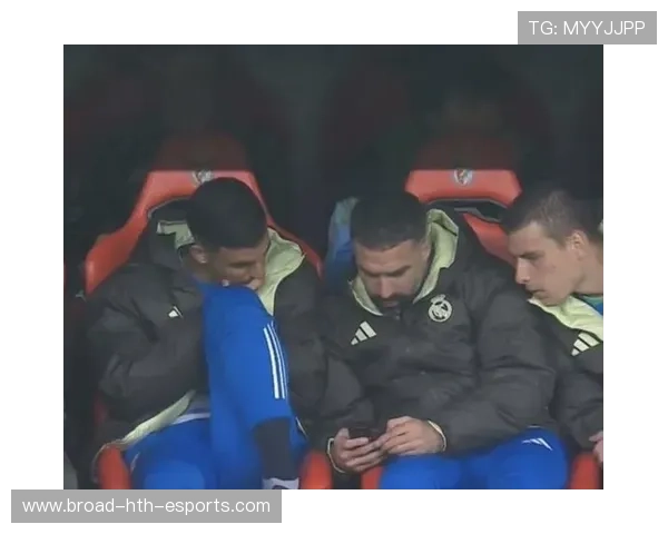 皇马门将之争白热化!卢宁训练状态吓坏全队,皇马队守门员 皇马门将之争白热化!卢宁训练状态吓坏全队,皇马队守门员