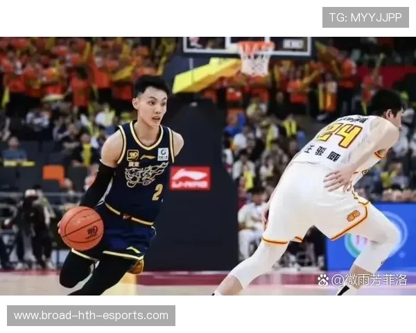 广东宏远徐杰脚踝扭伤,离场画面揪心 广东宏远徐杰脚踝扭伤,离场画面揪心