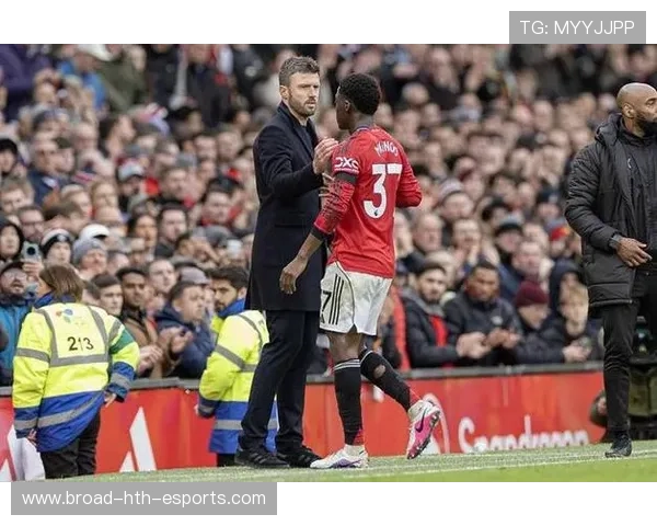 曼联全力冲击四强,卡里克带队迎接关键时刻 曼联全力冲击四强,卡里克带队迎接关键时刻